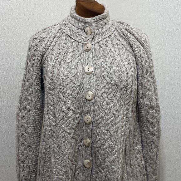 Chunky Irish Aran Sweater Market Hand Knit Women's Size Medium 100% Wool - Picture 2 of 9